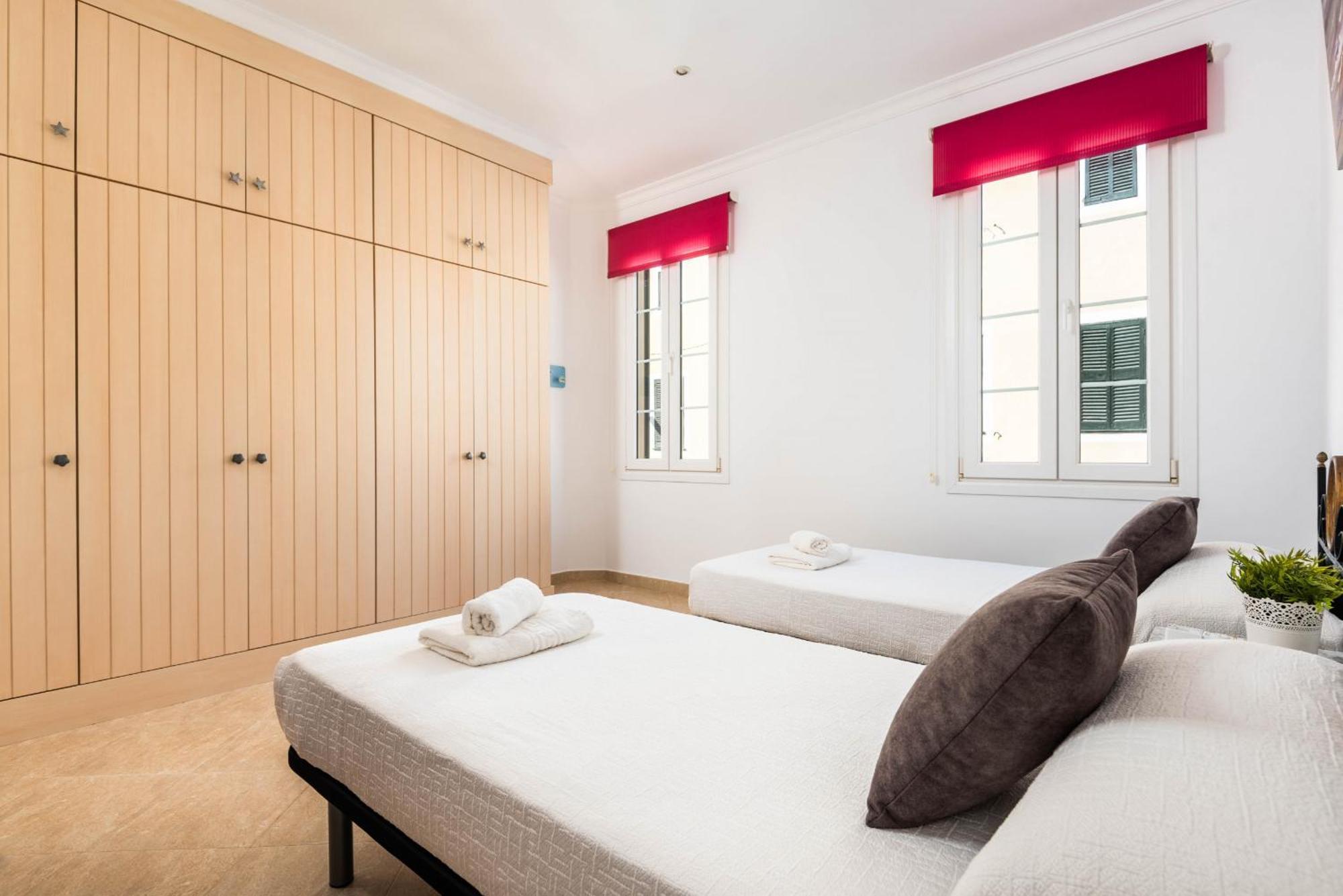Ca Na Bel 4 Bedroom House, Ciutadella Holiday home