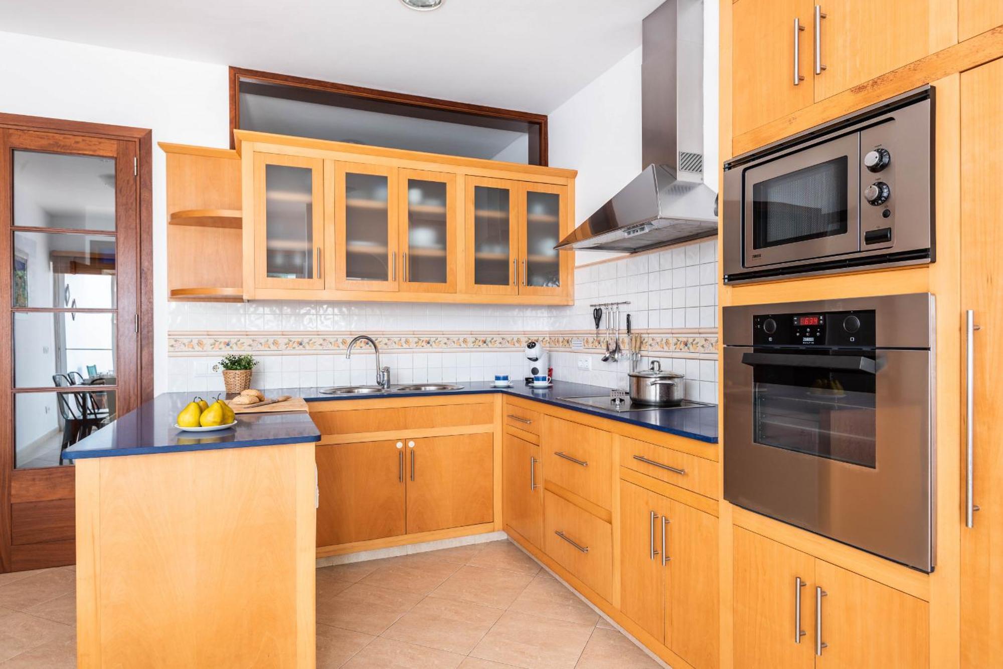 Ca Na Bel 4 Bedroom House, Ciutadella Holiday home *